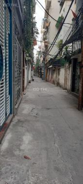 Bán nhà phố Vân Đồn, nhà rộng ở luôn, 52m2 chưa đến 4 tỷ
