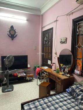 Bán nhà phố Vân Đồn, nhà rộng ở luôn, 52m2 chưa đến 4 tỷ