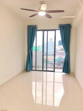 Cho thuê căn hộ 63m2 2PN, 1WC. Giá 10 triệu/tháng - Khu Emeral Celadon City