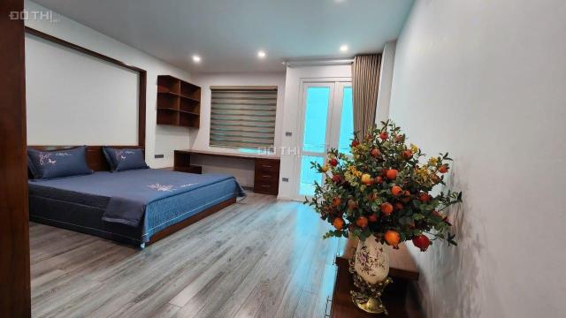 Bán nhà 6 tầng thang máy, vỉa hè, ô tô tránh phố Nguyễn Khánh Toàn