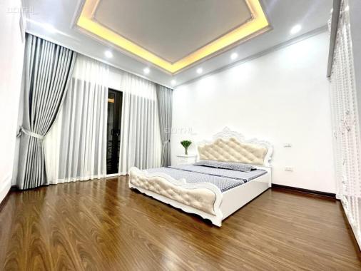 Bán nhà phố Thái Hà 50m2x6T, kinh doanh - thang máy, cách phố 8m, giá 8,68 tỷ