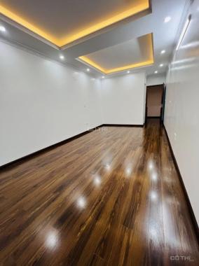 Bán nhà Phạm Văn Đồng Bắc Từ Liêm lô góc 2 thoáng mặt ngõ ô tô đỗ cửa 40m2 x 5 tầng giá 5 tỷ