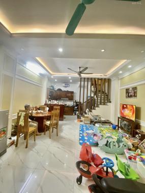 Bán nhà Mai Dịch, nhà đẹp đón tết - nhà rộng thoáng sáng, 40m2 chỉ 4.4 tỷ