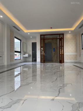 Bán nhà mặt phố Hoàng Cầu, Thái Hà DT 80 m2 x 10T MT 5,5m thông sàn giá 40,x tỷ