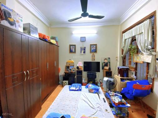 Nhà đẹp phố Ngọc Khánh Ba Đình, gần Hồ Giảng Võ, 36m2x6 tầng vào ở luôn, giá hạt dẻ