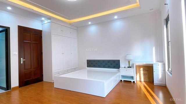 Bán nhà khu vip Aí Mộ - Bồ Đề 72m2 x 5m MT x 6 tầng thang máy nhập khẩu ngõ 4m ô tô 7 chỗ vào nhà