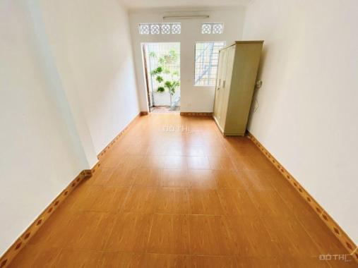 Tôi cần bán nhà đầu ngõ Huỳnh Thúc Kháng, giá 7 tỷ, 50m2 x 4T, mặt tiền khủng