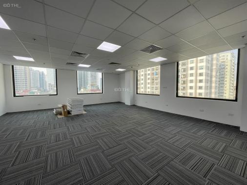 Cho thuê nhà phố Trần Cung 120m2 x 6,5T làm phòng khám, có vỉa hè