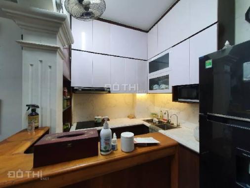 Bán nhà phố Tân Mai, 3 ngủ, hai mặt thoáng, 3 tỷ 500 45 m2 cạnh trường học LH: 0964166522