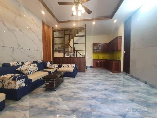 Bán nhà Tam Trinh, Yên Sở Hoàng Mai, nhà mới đẹp long lanh, ngõ ô tô phi. 40 m2, 3,79 tỷ LH: 09641