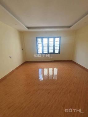 Bán nhà Tam Trinh, Yên Sở Hoàng Mai, nhà mới đẹp long lanh, ngõ ô tô phi. 40 m2, 3,79 tỷ LH: 09641