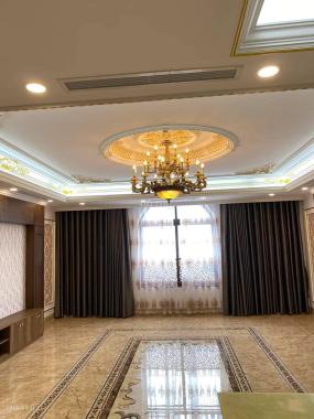 Chính chủ cần bán gấp nhà mặt phố Dịch Vọng Thành Thái Trần Đăng Ninh Cầu Giấy dt 100 m2 giá 46 tỷ