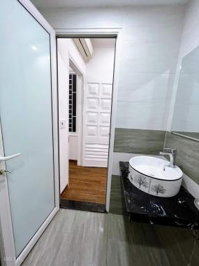Bán nhà riêng ngõ 82 Yên Lãng Đống Đa 4 tầng 35m2, mặt tiền 9m