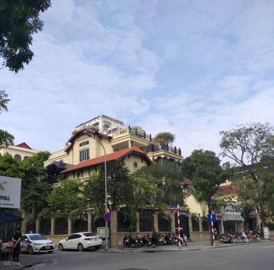 Thửa đất mặt phố Quang Trung, Hoàn Kiếm 2000m2, MT 30m, KD, ô tô, giá 1300 tỷ. LH: 0366051369