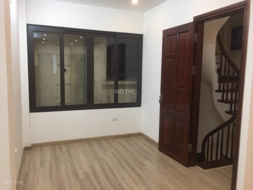 Bán nhà đường Liễu Giai, Đào Tấn, Ba Đình 35m2 xây 5 tầng mới, nhà đẹp, gần phố giá 4,2 tỷ