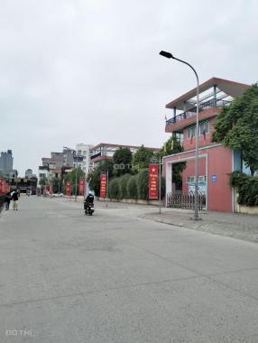 Bán 210m2 đất mặt phố Văn Hội, Bắc Từ Liêm, ô tô tránh, vỉa hè. Giá 19.2 tỷ
