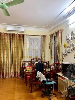 Bán nhà 18m2, 5 tầng, lô góc, quận Hai Bà Trưng, sổ riêng, 1.65 tỷ, 0347282222