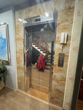 Quá gấp giảm 1,3 tỷ để bán luôn, nhà 80m2 xây 5 tầng, khu vực VIP Việt Hưng - đường đôi vỉa hè