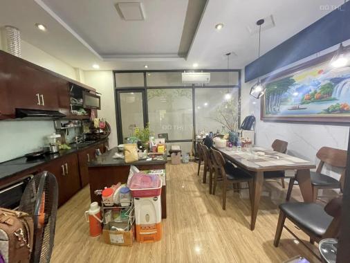 Quá gấp giảm 1,3 tỷ để bán luôn, nhà 80m2 xây 5 tầng, khu vực VIP Việt Hưng - đường đôi vỉa hè