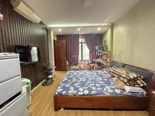 Quá gấp giảm 1,3 tỷ để bán luôn, nhà 80m2 xây 5 tầng, khu vực VIP Việt Hưng - đường đôi vỉa hè