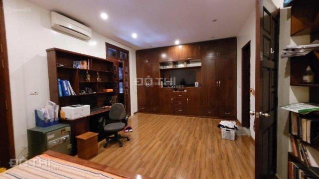 Bán nhà phố Việt Hưng - 110m2 - hướng Đông Bắc - 4 tầng - View thoáng - SĐ lâu dài - LH: 085 223 68
