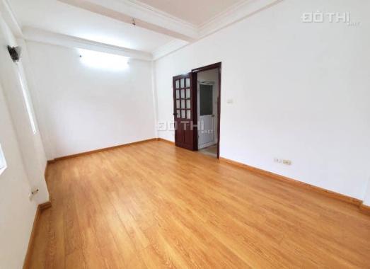 Bán nhanh nhà mặt ngõ Tân Ấp, BĐ giá 3 tỷ, 37m2 x 3 tầng, MT 7m, ngõ gần