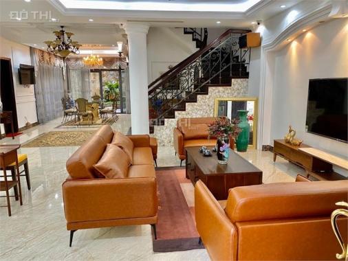 Biệt thự sân vườn phố Giảng Võ Ba Đình 150m2x5T mặt tiền 6m - ô tô tránh KD VP - 21,9 tỷ