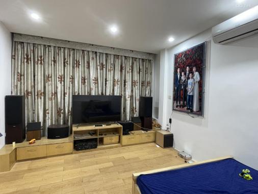 Siêu hiếm nhà phố Giảng Võ  ÔTô kinh doanh 35m2 5tầng MT 7m chỉ 6,3 tỷ.