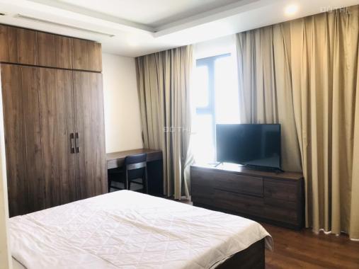 Cho thuê vào ở ngay căn 3 ngủ 111m full đẹp view Hồ 23 triệu/tháng.0914772279