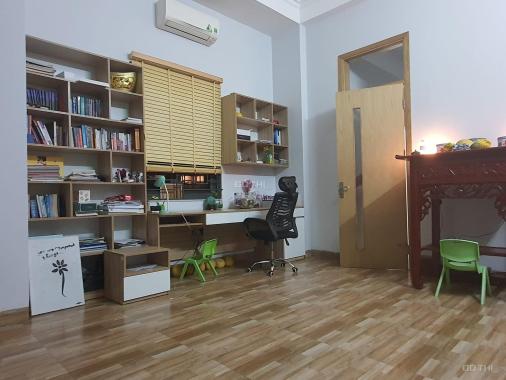 Nhà đẹp ở Vĩnh Hưng, Lô góc 3 thoáng, Ô tô vào nhà, Kinh Doanh, 90m2, 6.95 tỷ