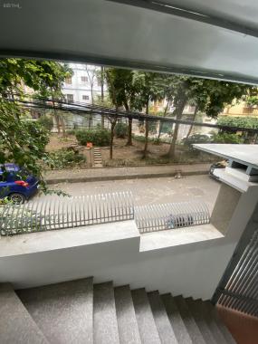 Cho thuê nhà liền kề bộ Giáo Dục đường Võ Chí Công, Tây Hồ 70m x6T có hầm đường 10m có vỉ hè