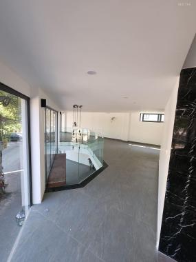 Bán nhà Phân lô OTO tránh - GIẢNG VÕ  - D2 Giảng Võ -  50m2 - Chỉ 9.7 tỷ thương lượng.