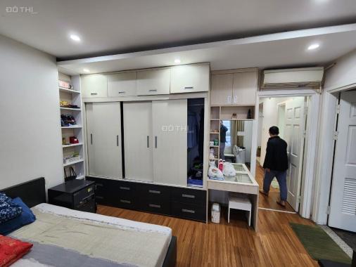 Cần bán gấp căn góc tầng cao CC 173 Xuân Thuỷ 115m2, 3 ngủ, nội thất sang trọng, 4.45 tỷ