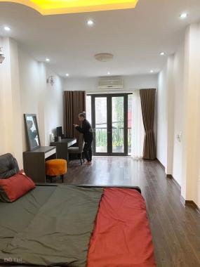 Phố Hot Chùa Láng, Quận Đống Đa, 43m2, 4 tầng, 8.6 tỷ (Giá chào)