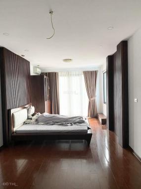 Phố Hot Chùa Láng, Quận Đống Đa, 43m2, 4 tầng, 8.6 tỷ (Giá chào)