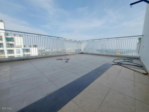 Cho thuê Penthouse 3PN, có sân vườn riêng, view sông. LH: 0978 272427 ( zalo, viber)