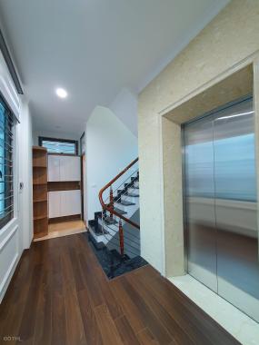 Cần bán gấp nhà phố Duy Tân 60m2, 7T, thang máy full nội thất, 3 thoáng,ô tô,  kinh doanh sầm uất