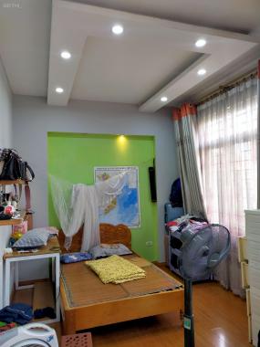 Bán nhà phố Thái Thịnh tặng full nội thất 10m ô tô DT 66m2 x 4 Tầng MT 4,2m nhỉnh 5 tỷ.