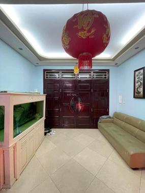 Bán Nhà Hoàng Cầu 6 tầng, ở ngay- 50m2 giá 6 tỷ- Gần Ô tô, Nhà tự Xây tâm huyết.