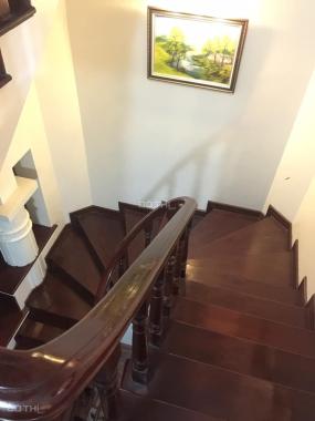 Biệt thự thu nhỏ Sài Đồng, gara ô tô, rộng 100m2, nhỉnh 9 tỷ