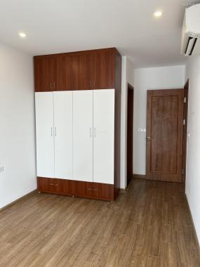 Mới - GĐ chuyển công tác nên bán nhanh căn hộ 80m2 tòa CT8 The Emerald tầng trung 0969 331 288
