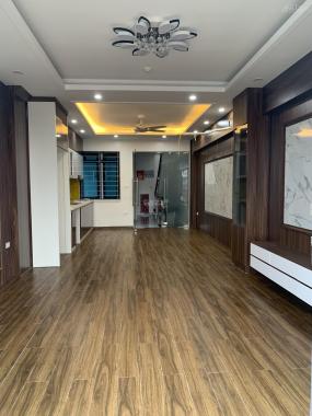 Cần bán gấp nhà mặt ngõ phố Võ Chí Công, 77 Xuân La, Phường Xuân La Tây Hồ. DT 55m2, giá 12,5 tỷ