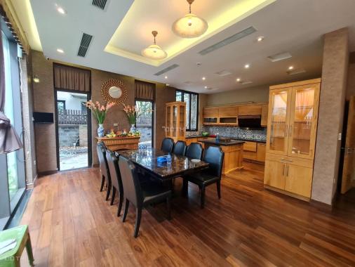 Bán nhà đẹp phố Việt Hưng, lô góc, ngõ thông, ô tô tránh, 80m x 5 tầng mặt tiền 6m giá 8,5 tỷ