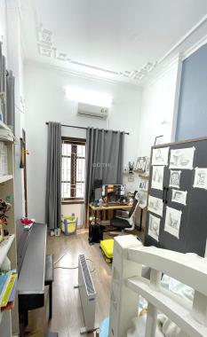 Bán nhà phố HIẾM Đặng Thùy Trâm, phân lô, vỉa hè 3 ô tô tránh, lô góc, view công viên, 58m, 13 Tỷ