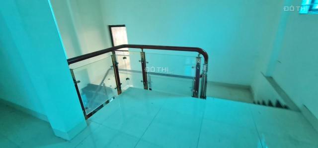 Bán gấp nhà phân lô huyện Hiệp Hòa, tỉnh Bắc Giang. 94m2, 3 tầng, kinh doanh sầm uất