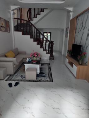 Chính chủ cần bán nhà gấp ngõ 209 Đội Cấn 50 m2 x 5 t còn đẹp thoáng sau giá 5,5 tỷ