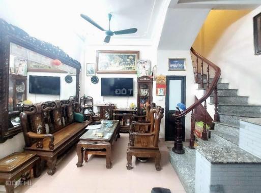 Bán Nhà Tam Trinh-Mai Động. 30m2, 5 Tầng, 3 Ngủ. 30M Ô Tô Tránh. 2.8 Tỷ LH 0979683032