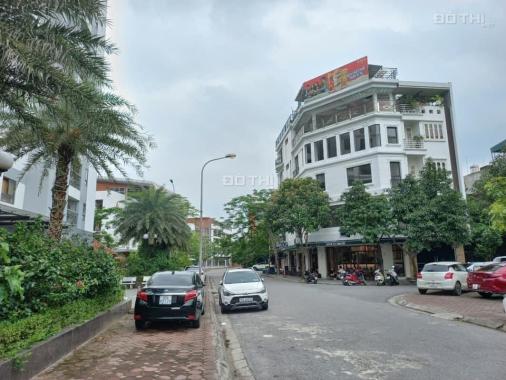 Bán nhà KĐT Việt Hưng, lô góc 2 mặt phố kd đắc địa, cho thuê 150tr/1 tháng, 120m*6T, MT21m, 25 tỷ