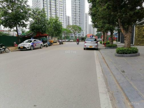 Gia đình cần bán căn Biệt Thự Linh Đàm xây thô, 200m2 * 4T giá 18 tỷ