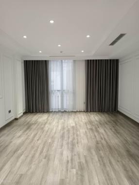 Cần bán gấp nhà tại ngõ 195 Đội Cấn Liễu Gia Đội Cấn Ba Đình dt 82 m2 giá 16,5 tỷ